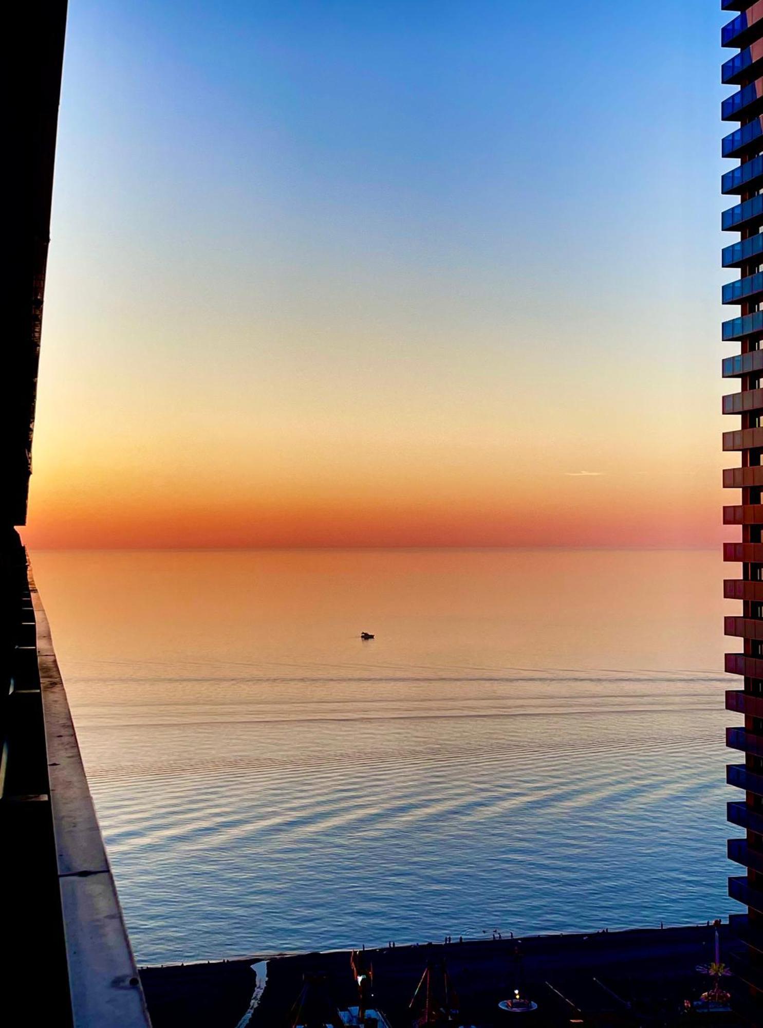 Sky Apartments باتومي المظهر الخارجي الصورة
